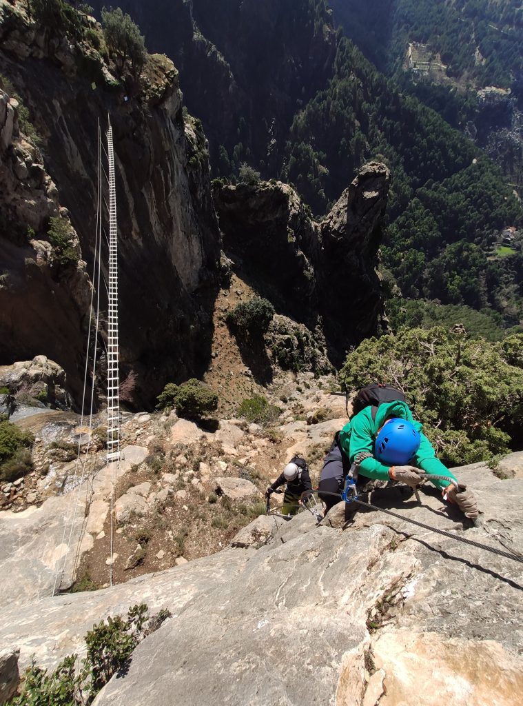 via ferrata escaleruela cazorla paso ardilla y puente tibetano